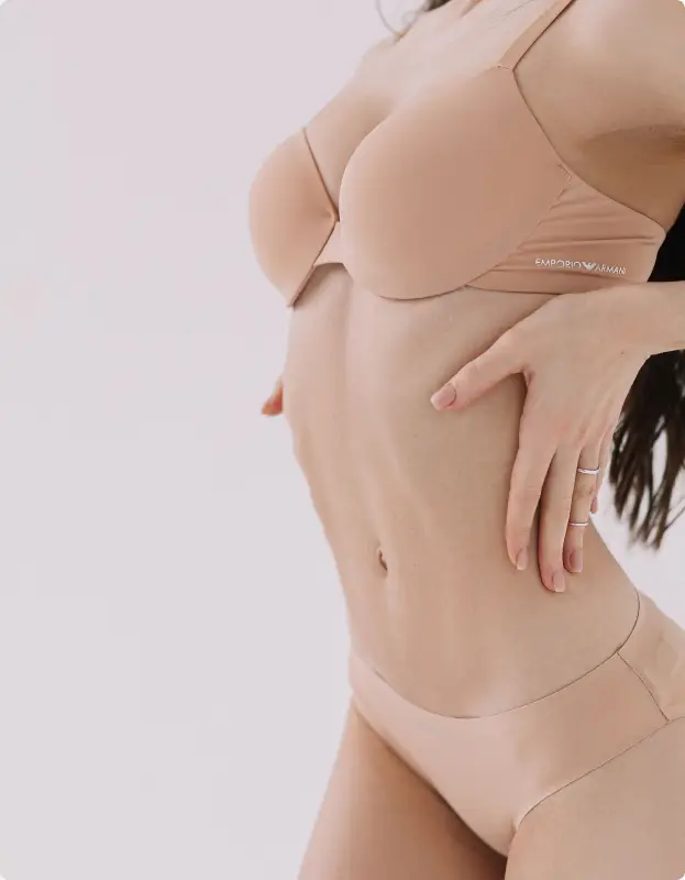 Explicación visual del procedimiento de lipoescultura a cargo del Dr. Patricio Canepa